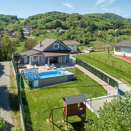 Cvetkova Hiza Sa Jacuzzijem Villa Tuheljske Toplice Exterior photo