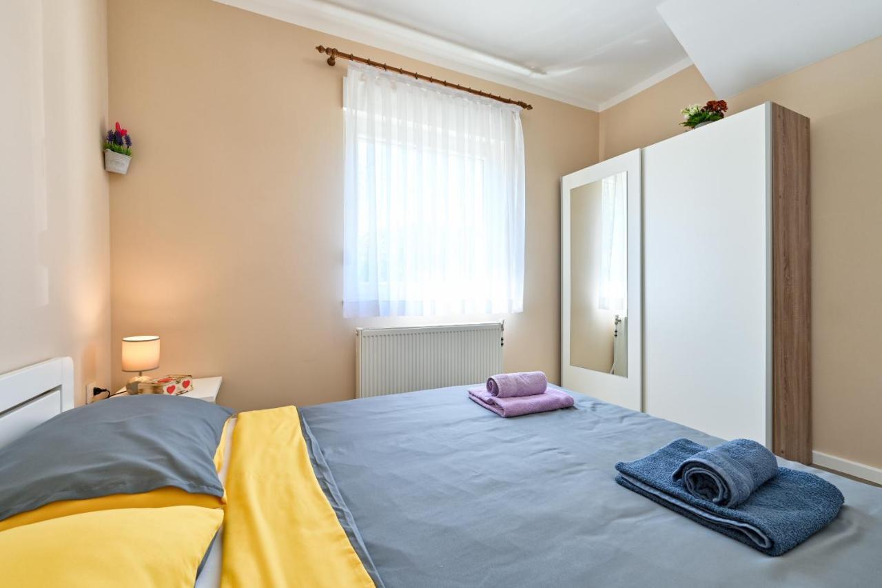 Cvetkova Hiza Sa Jacuzzijem Villa Tuheljske Toplice Exterior photo