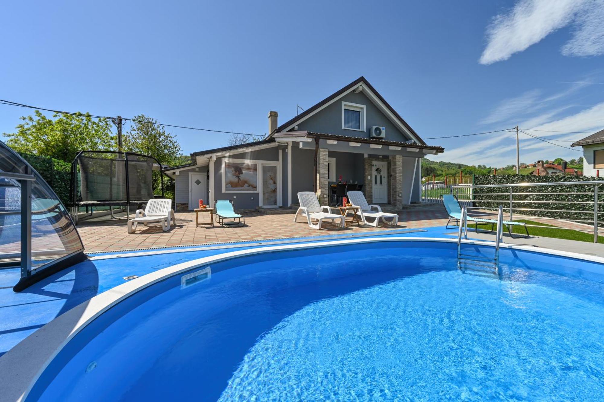 Cvetkova Hiza Sa Jacuzzijem Villa Tuheljske Toplice Exterior photo