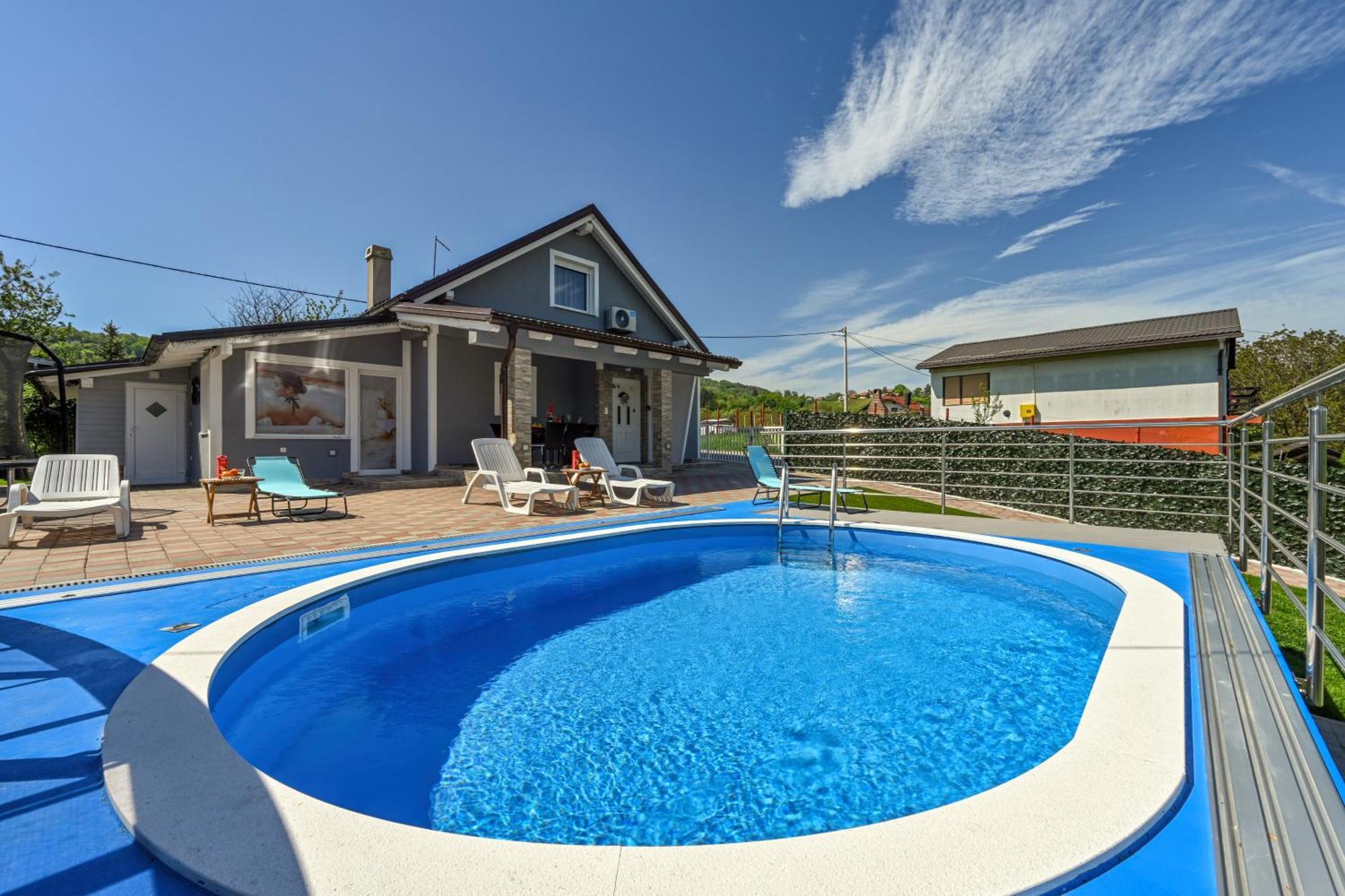 Cvetkova Hiza Sa Jacuzzijem Villa Tuheljske Toplice Exterior photo