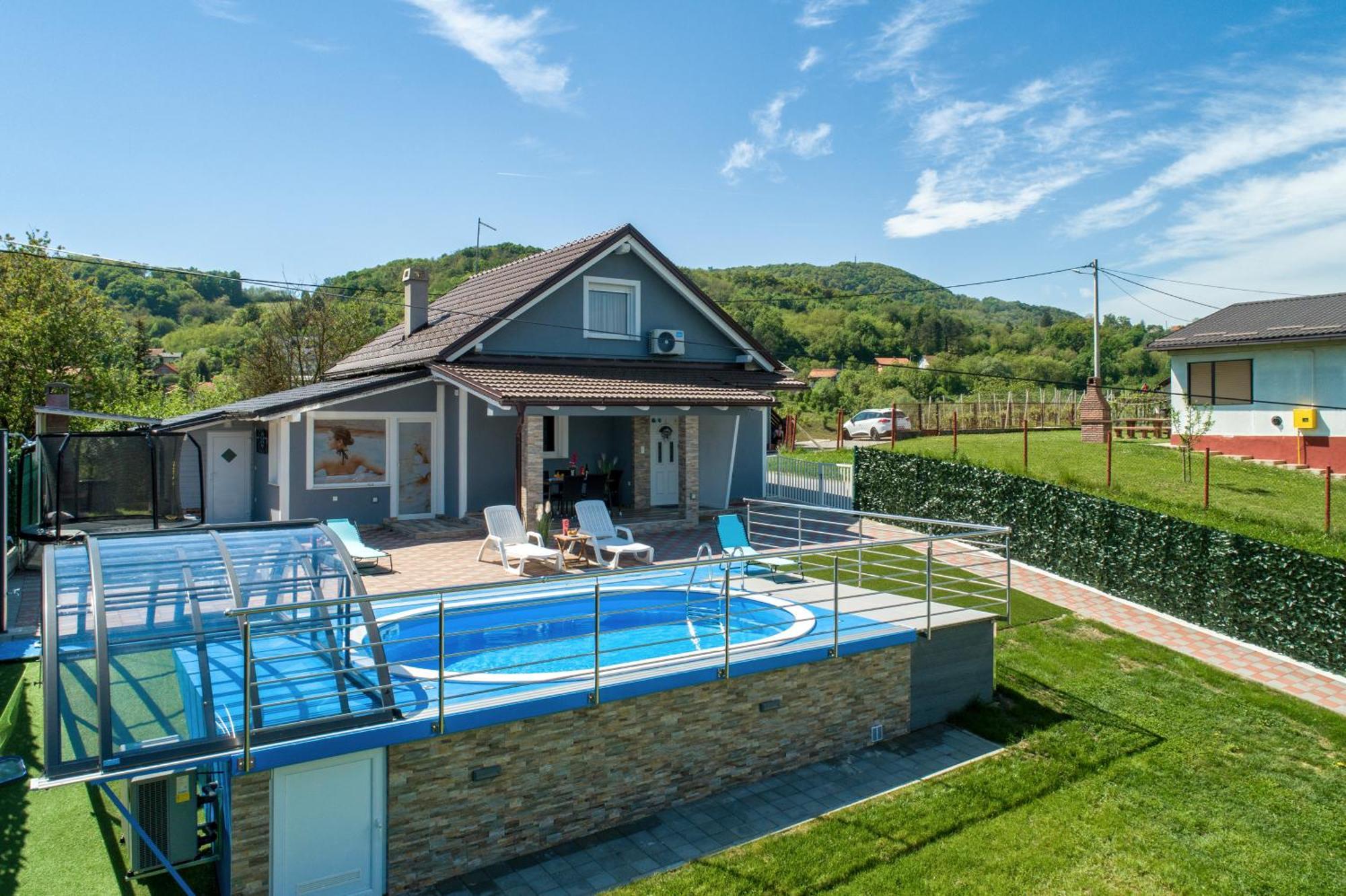 Cvetkova Hiza Sa Jacuzzijem Villa Tuheljske Toplice Exterior photo